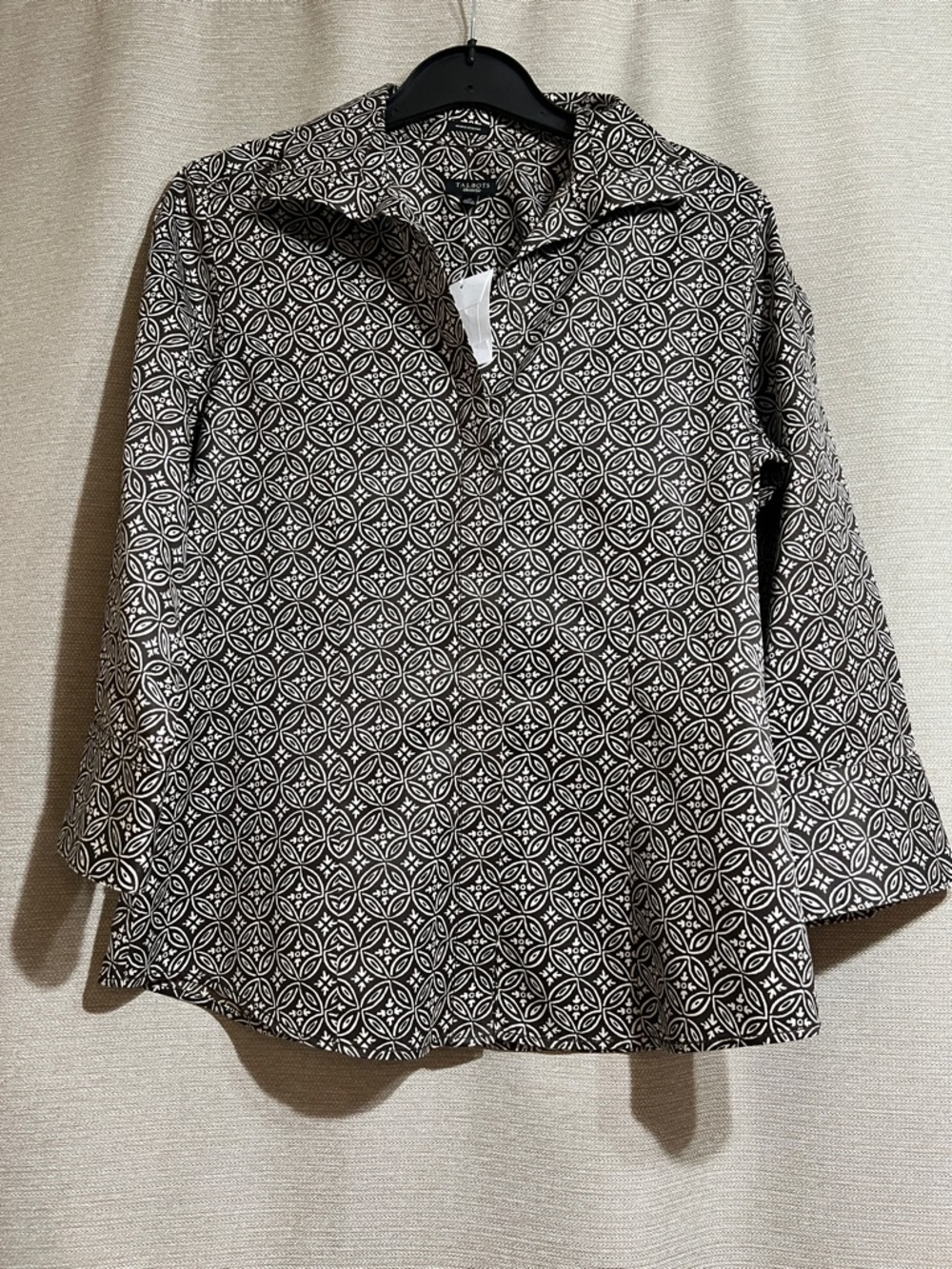 Talbots Wrinkle Resistant Cotton Button Down Shirt Brown White Medallion Size 12